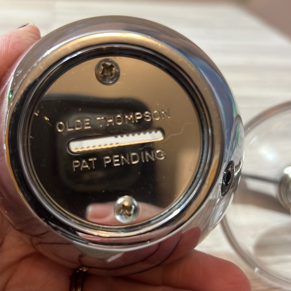 Olde Thompson Nutmeg Spice Grinder-mill Chrome Kitchen Tool - Picture 4 of 4